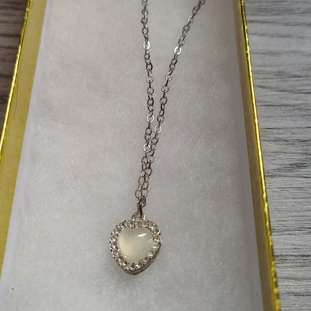 Necklace. - Picture 3 of 3